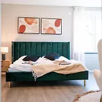 Апартаменты Design Zentral Fuer 6 In Andernach: Ausblick, Wifi, Kueche *