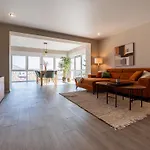 Design Zentral Fuer 6 In Andernach: Ausblick, Wifi, Kueche
