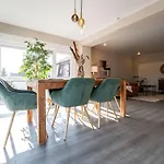 Design Zentral Fuer 6 In Andernach: Ausblick, Wifi, Kueche Апартаменты Андернах