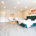 Апартаменты Design Zentral Fuer 6 In Andernach: Ausblick, Wifi, Kueche *