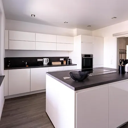 Daire Design Zentral Fuer 6 In Andernach: Ausblick, Wifi, Kueche