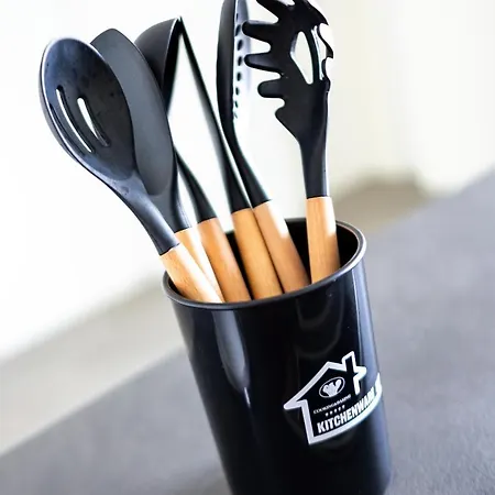 Design Zentral Fuer 6 In Andernach: Ausblick, Wifi, Kueche *