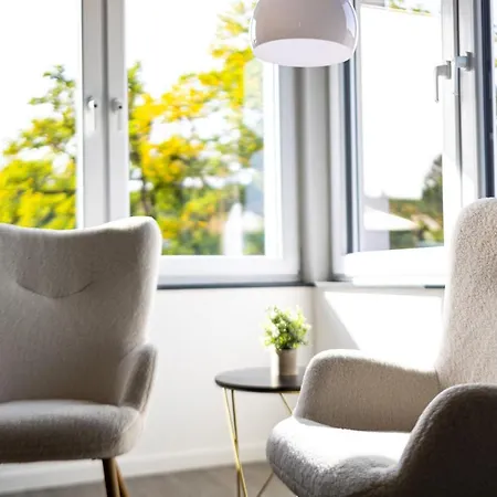 Apartment Design Zentral Fuer 6 In Andernach: Ausblick, Wifi, Kueche Andernach