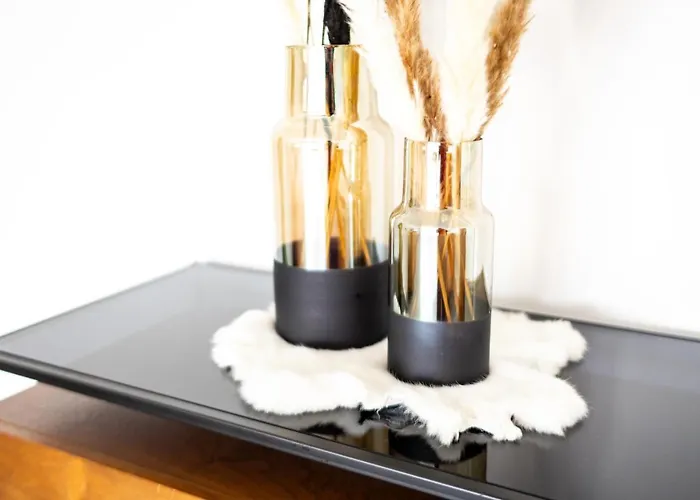 Design Zentral Fuer 6 In Andernach: Ausblick, Wifi, Kueche 公寓 安德纳赫