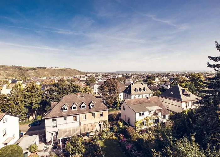 Design Zentral Fuer 6 In Andernach: Ausblick, Wifi, Kueche