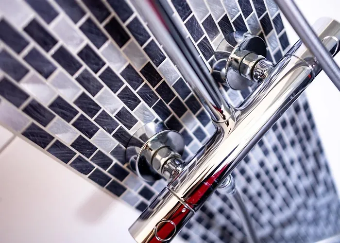 Design Zentral Fuer 6 In Andernach: Ausblick, Wifi, Kueche * 安德纳赫